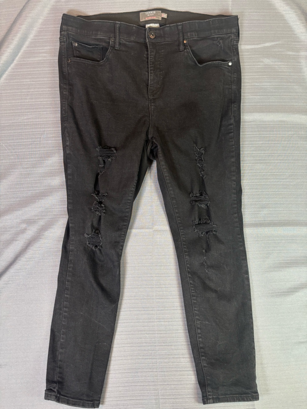 Torrid Sky High Skinny Jeans 16R Black Distressed Stretch Plus Size Denim